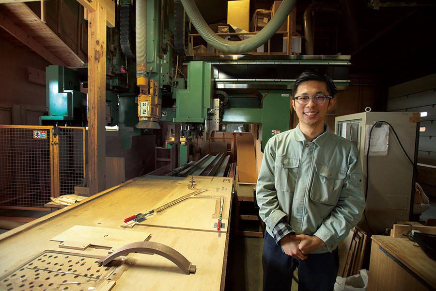 家具ファン垂涎「ISU-WORK」を手がける津別の若者。山上木工