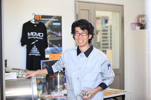 ロケット作りに一直線!宇宙を目指して大樹に移住。