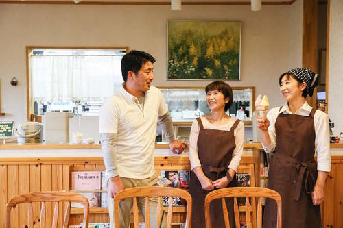 農家から生まれた!アイスクリーム・ファームレストラン花茶