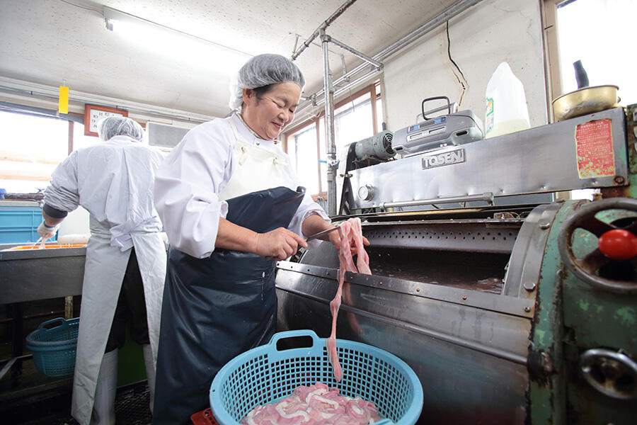 47年愛された「おばあちゃんのホルモン」全国進出クラファン開始！