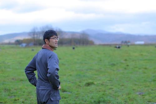 放牧酪農の先にあるのは「家族との幸せな暮らし」。丸藤牧場