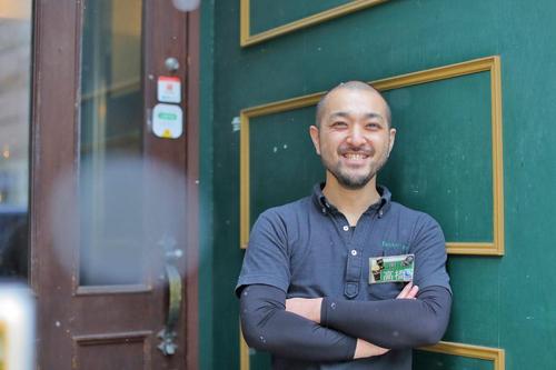 元ラガーマン店長が守る、大きなまちの小さな社交場。