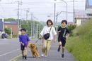 人々の大らかさがゆとりを生む海のまちで、のびのび子育て