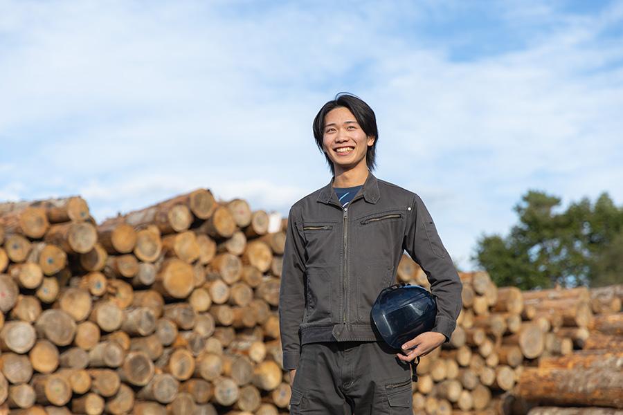 穏やかな先輩たちのもと着実に育つ、南十勝森林組合の若手ホープ