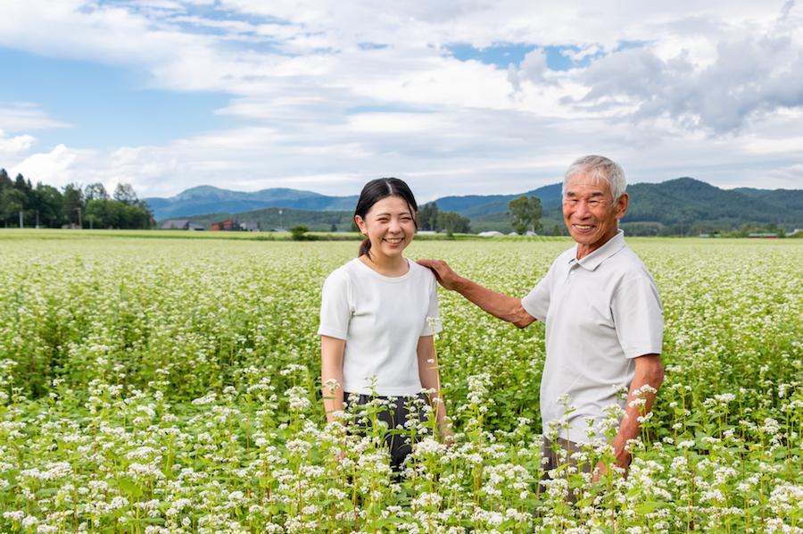 「そばの町」幌加内で思いをつなぐ。年の差57歳、師弟の絆