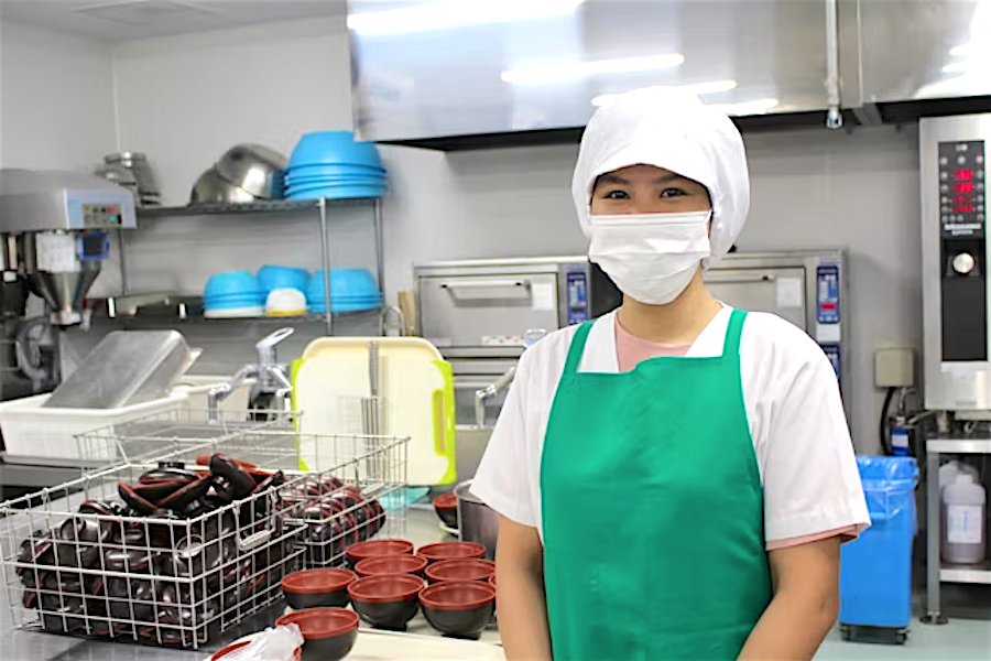 道内各地の医療・介護施設で調理を請け負う会社で正社員募集中！