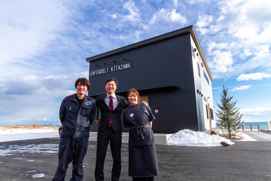 まちを盛り上げたい。ブロック建築のパイオニアが手がけたカフェ