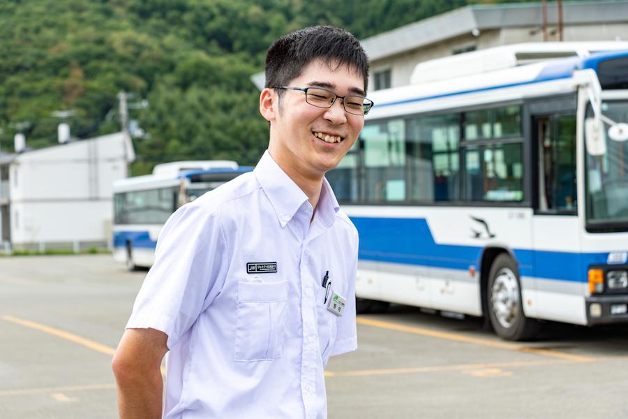 JRbus_nomurasmile156.jpg