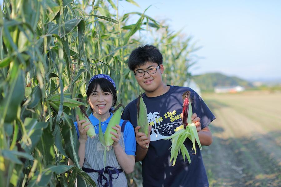 中学生 畑仕事 栗山町】未来輝く中学生農家。ユニークな野菜取り入れグングン成長中！ | 北海道の人、暮らし、仕事。 くらしごと